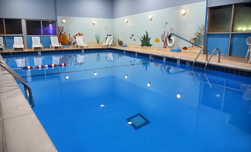 Quality Inn & Suites Near I-480 And I-29 Каунсъл Блъфс Екстериор снимка