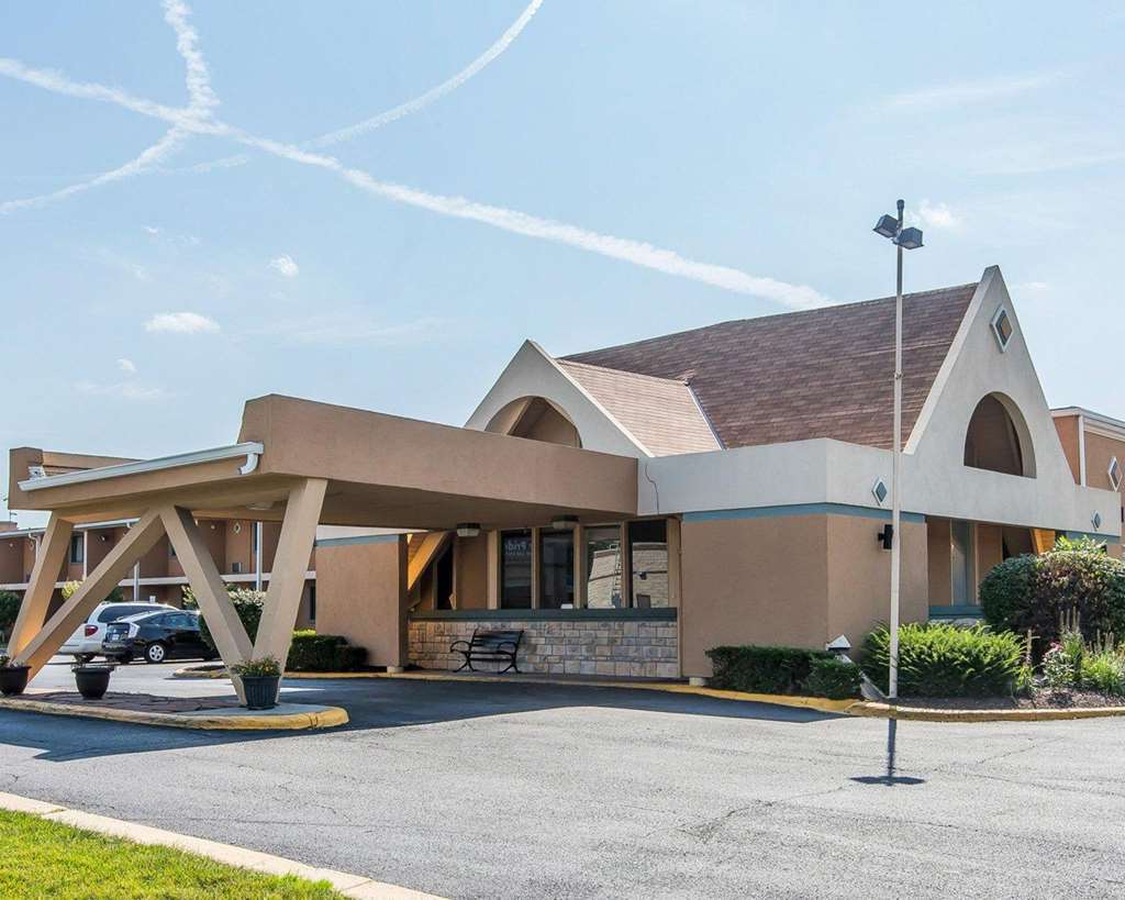 Quality Inn & Suites Near I-480 And I-29 Каунсъл Блъфс Екстериор снимка